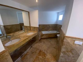 Casa adosada en venta en Istán