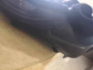 Botas de fútbol negras