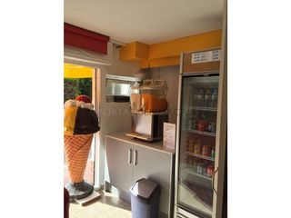 Local comercial en venta en Castell (Es)