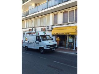 Local comercial en venta en Castell (Es)