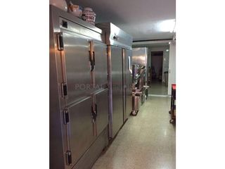Local comercial en venta en Castell (Es)