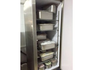 Local comercial en venta en Castell (Es)