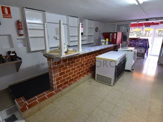 Local comercial en venta en Castell (Es)