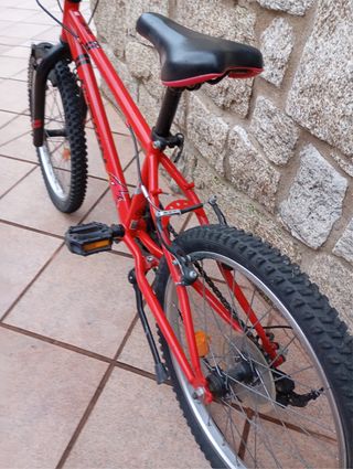 Bicicleta Infantil Btwin 20 Pulgadas Roja