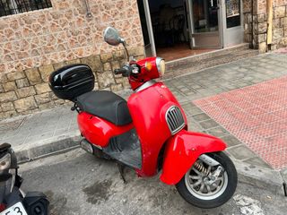 Moto Besby Roja para Desguace