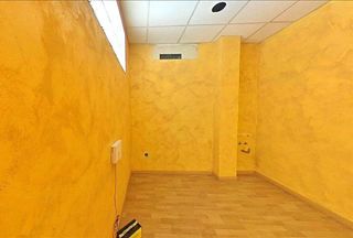 Local comercial en venta en Juan de la Cierva en Getafe