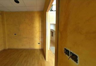 Local comercial en venta en Juan de la Cierva en Getafe