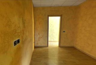 Local comercial en venta en Juan de la Cierva en Getafe