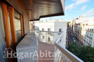 Piso en venta en Mercado en Alicante