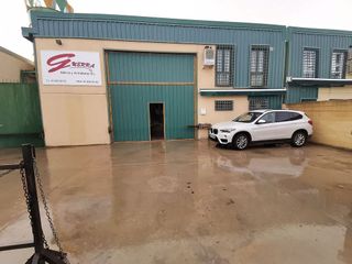 Nave industrial en venta en Cobeña