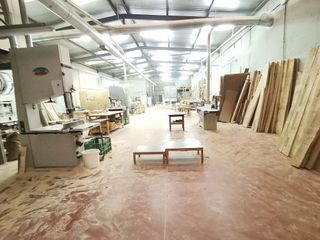 Nave industrial en venta en Cobeña