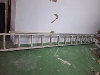 Escalera de 6 metros en buen estado