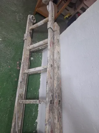 Escalera de 6 metros en buen estado