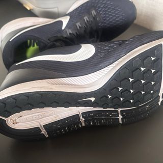 Zapatillas Nike Negras y Blancas