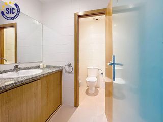 Local comercial en venta en Zona Avenida al Vedat en Torrent