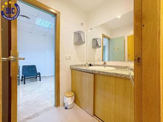 Local comercial en venta en Zona Avenida al Vedat en Torrent