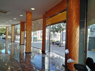 Local comercial en venta en Montesa en Esplugues de Llobregat