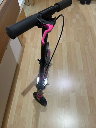 Patinete Oxelo rosa y gris