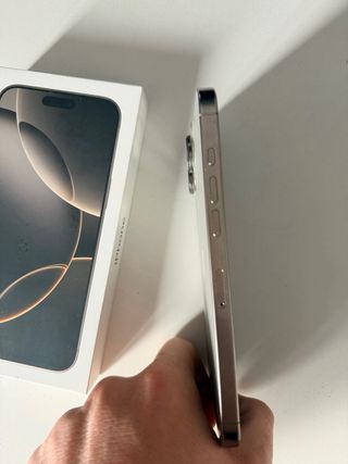 iPhone 16 Pro Max 256GB Desértico