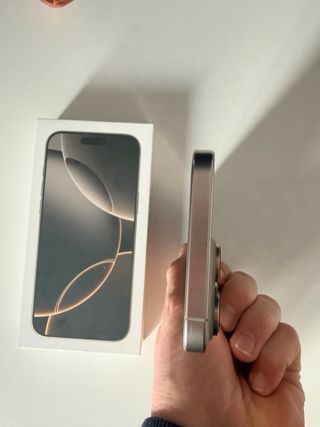 iPhone 16 Pro Max 256GB Desértico