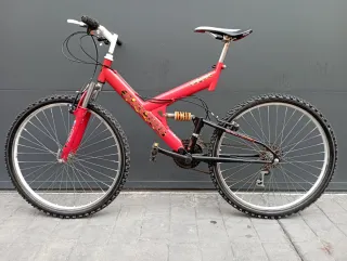 Bicicleta Montaña Roja Doble Suspensión