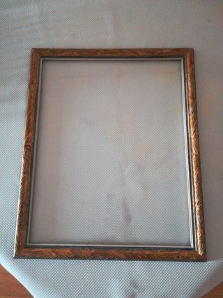 Marco antiguo de madera