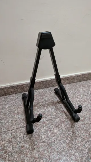 Guitarra Yamaha APX 600 + Funda + Soporte