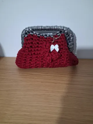 Borsa fatta a mano rossa e argento