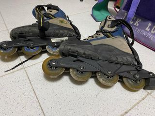 Patines en línea y bolsa de transporte. Talla 40.