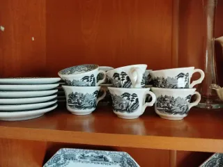 Vajilla La Cartuja Negra y Blanca