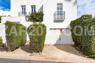 Casa adosada en venta en Urb. El Palmeral en Mojácar