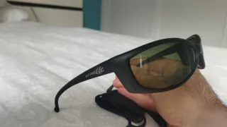 Gafas Arnette años 2000 negras y verdes