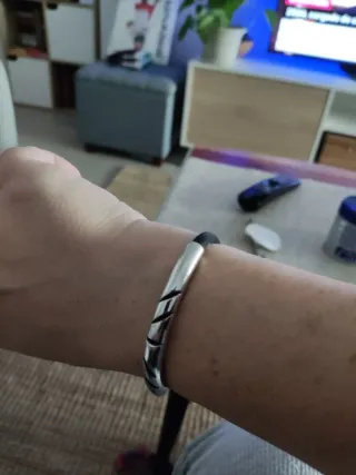 Pulsera de México de plata y cuero para niña.