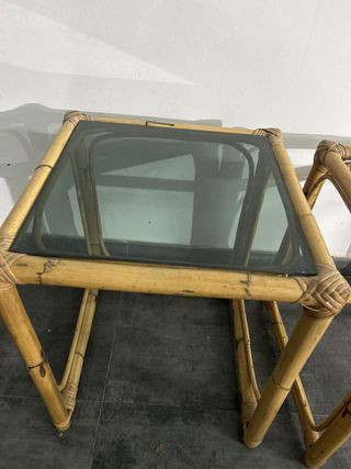 Tavolini in vimini con piano in vetro