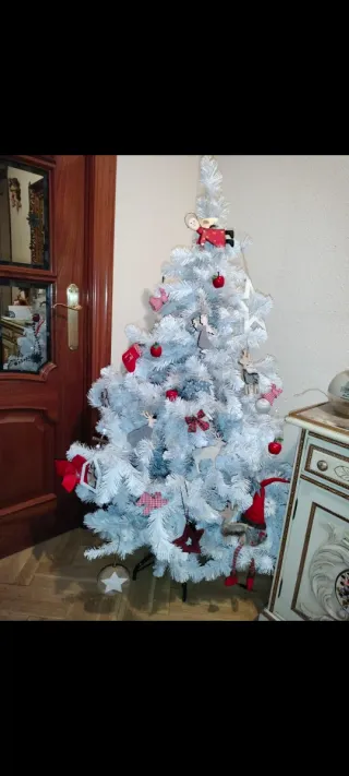 Árbol de Navidad Blanco. Mide 160.