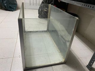 Terrario de cristal con marco plateado