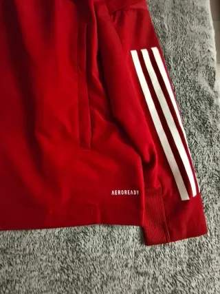 Chaqueta Adidas Benfica Talla S Roja