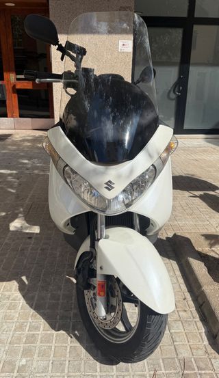 Suzuki Burgman 125cc Blanca
