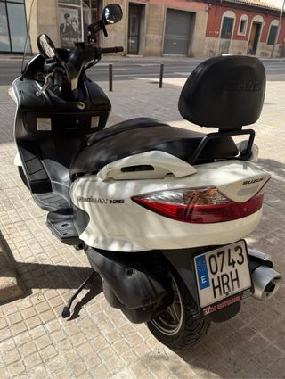 Suzuki Burgman 125cc Blanca
