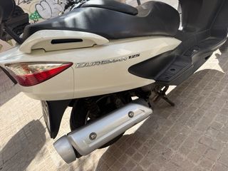 Suzuki Burgman 125cc Blanca