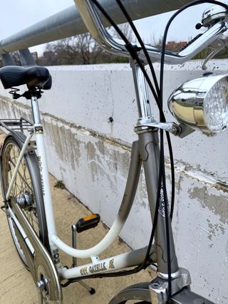 Bicicleta Holandesa Gazelle Premier CLASICA PASEO