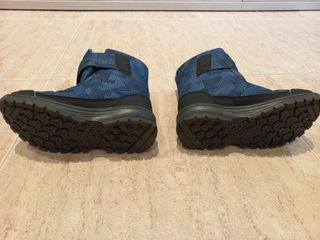 Botas de nieve/ descansos niño talla.28