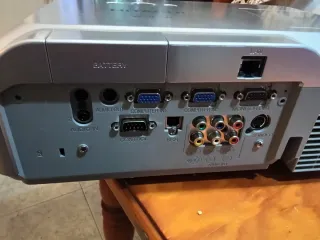 Proyector Hitachi Gris Plata