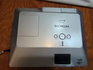 Proyector Hitachi Gris Plata