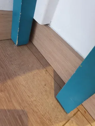 Consola estilo oriental azul y dorada