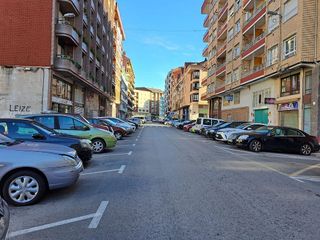 Local comercial en venta en El Parque - Zapatón en Torrelavega