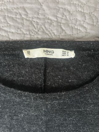 Camiseta Mango gris con volantes