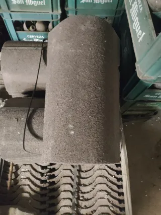 Tejas de hormigón,cumbreras.