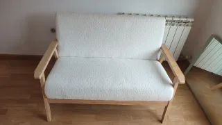 Sofá de 2 plazas de madera y borreguito