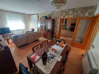 Chalet en venta en Vallirana